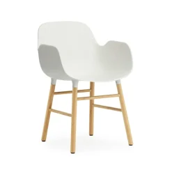 Chaise avec accoudoirs Form, white, pieds en chêne