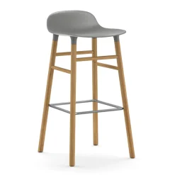 Chaise de bar Form Chair pieds en chêne, gris