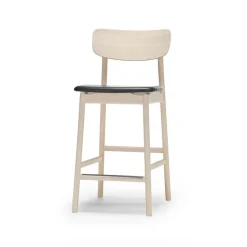 Chaise de bar Prima Vista, cuir elmo noir, structure en bouleau laqué mat clair