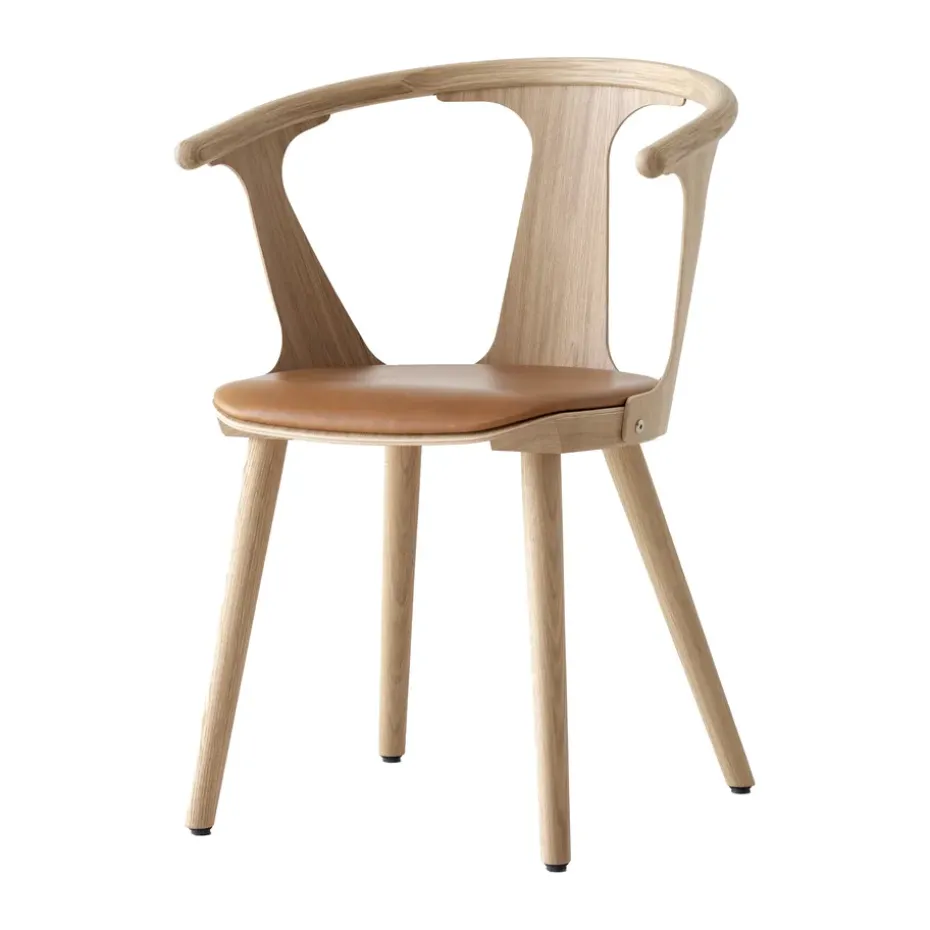 Chaise In Between SK2, Chêne huilé-Noble cuir cognac