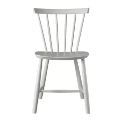 Chaise J46, Beech dust & bones painted