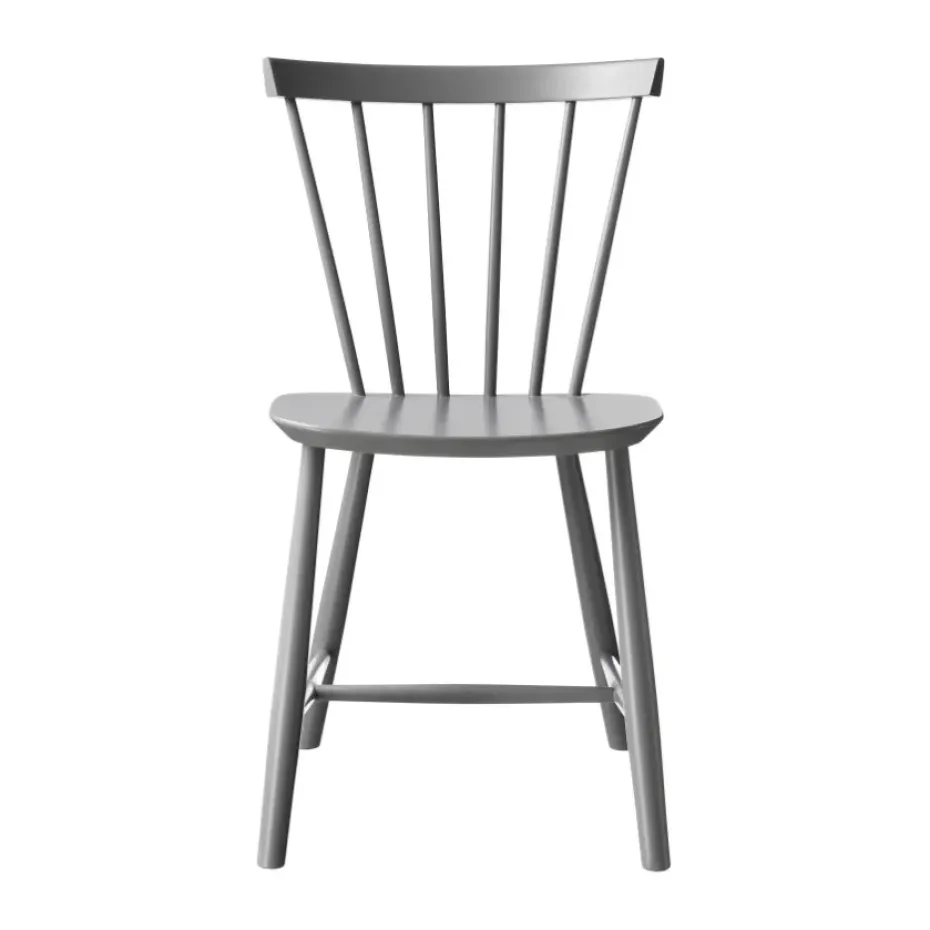 Chaise J46, Beech grey painted