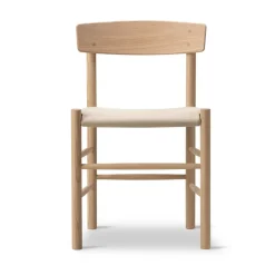 Chaise J39, Chêne ciré-canvas naturel