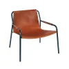 Chaise longue September, cuir cognac, support en acier laqué noir
