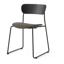 Chaise Pavilion AV52 assise rembourrée, Black-Fuse 0351