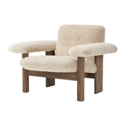 Fauteuil Brasilia low back, Walnut-Nature sheepskin curly
