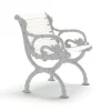 Fauteuil Byarum, Pin blanc laqué, support en aluminium brut