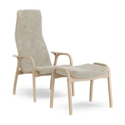 Fauteuil et repose-pieds Lamino hêtre laqué/peau de mouton, Moonlight (beige)