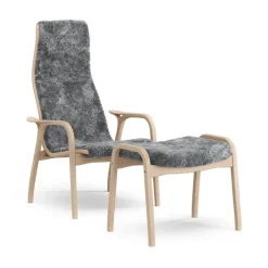 Fauteuil et repose-pieds Lamino hêtre laqué/peau de mouton, Scandinavian Grey (gris)