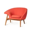 Fauteuil Fried Egg, tissu hero 551 apple red, pieds en teck huilé