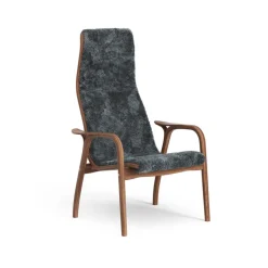 Fauteuil Lamino, peau de mouton charcoal, noyer laqué