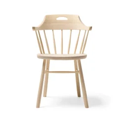 Fauteuil Småland, Laque mate claire