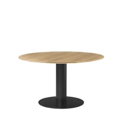 Table à manger Gubi 2.0, oak, ø130, structure noire