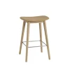 Tabouret Fiber counter 65 cm, ochre, pieds en chêne