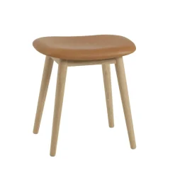 Tabouret Fiber, cuir cognac, pieds en chêne