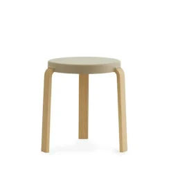 Tabouret Tap, sand, pieds en chêne